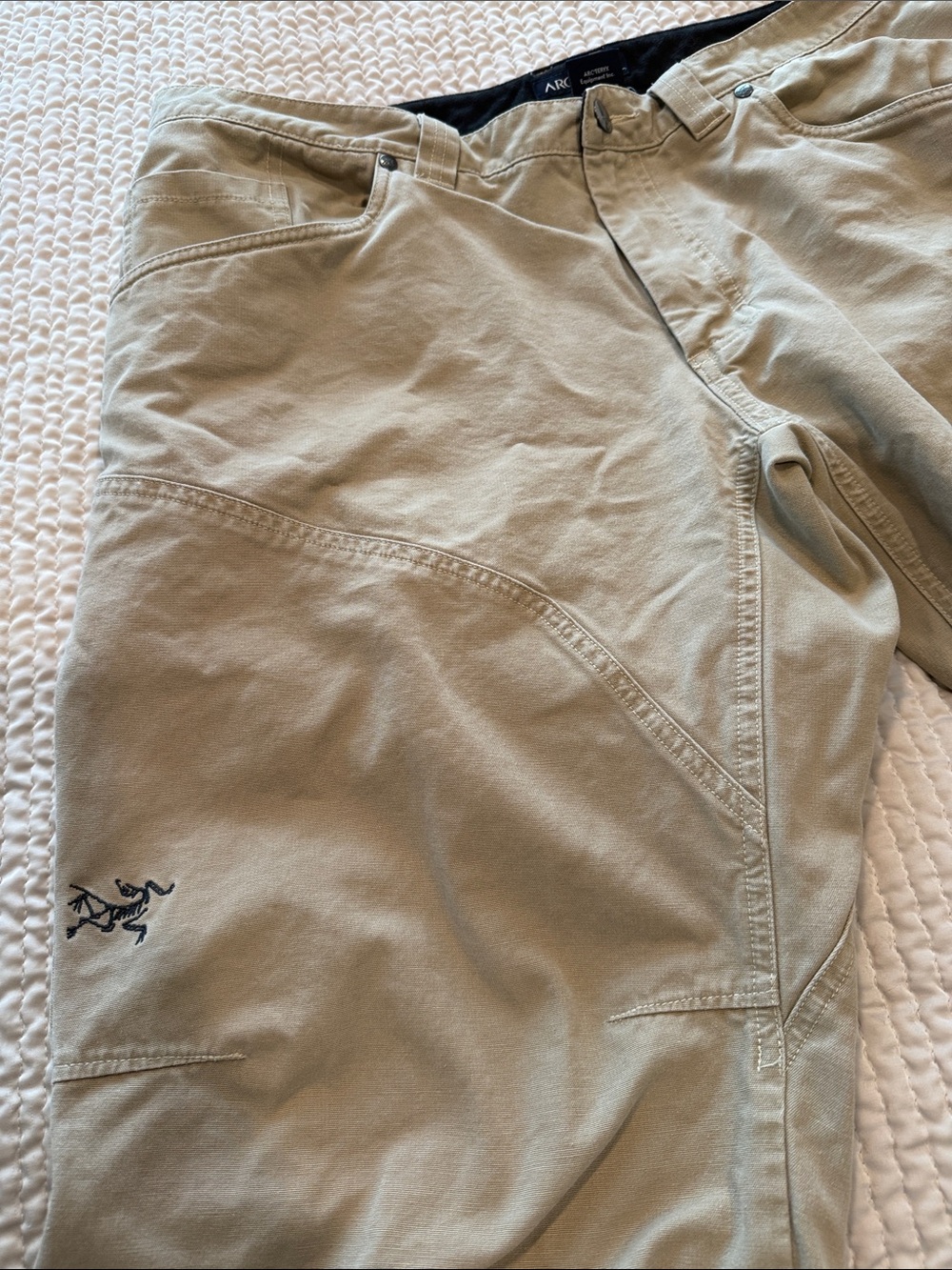 Arc'teryx Men's Khaki/Tan Lightweight Cargo Pants